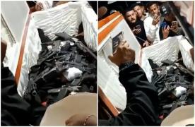 "Să se apere şi în viaţa de apoi". Şeful unui cartel din Ecuador, înmormântat cu zeci de pistoale aşezate în sicriu. A fost asasinat împreună cu fiica lui