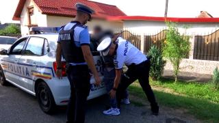 Caz de noaptea minţii în Timiş: după ce s-a izbit cu maşina de o poartă, un bărbat a recunoscut că este drogat deşi drugtestul ieşise negativ