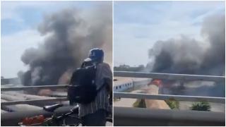 Trei vagoane dezafectate, cuprinse de flăcări între Podul Grand şi Podul Basarab. Pompierii intervin cu mai multe autospeciale pentru a stinge incendiul