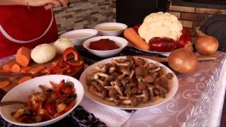 Salata delicioasă cu legume de toamnă care nu trebuie să lipsească din cămară. Ghebele, vedeta principală a preparatului