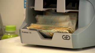 Sectorul în care salariul minim pe economie va creşte. Veşti bune pentru români