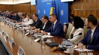 Salariul minim pe economie. Statul dă cu o mână şi ia cu alta: scutirea de taxe nu va fi prelungită şi în 2024