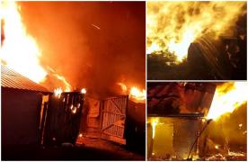 Incendiu devastator în Botoşani: Anexa unei case a fost înghiţită de flăcări. Pompierii s-au luptat aproape două ore cu focul