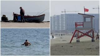 Forfotă de turişti pe litoral în mijlocul toamnei. Apa mării a fost ideală pentru baie. Meteorologii avertizează însă că ne aşteaptă temperaturi şi mai mari