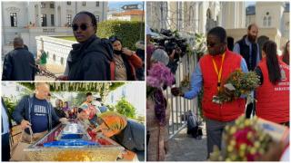 "Un exemplu pentru ai noştri!" Trei studenți din Africa, printre voluntarii care îi întâmpină pe credincioșii care se roagă la moaștele Sfintei Parascheva
