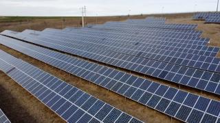 Prea mulţi români şi-au instalat panouri fotovoltaice. Autorităţile se gândesc la limitări sau chiar la taxe în plus
