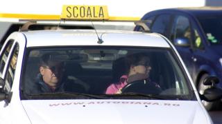 Infarct în timpul examenului auto, din cauza emoţiilor. Clujeanca, salvată în ultimul moment chiar de poliţistul examinator