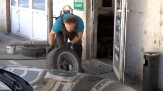 Cauciucuri de iarnă: când trebuie schimbate anvelopele. Se anunţă deja scumpiri