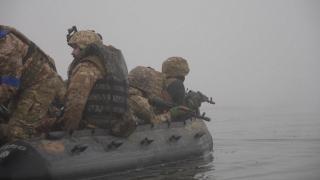 Trupele ucrainene au început să treacă Niprul şi să deschidă o nouă axă de atac în Herson. Cum decurge operaţiunea