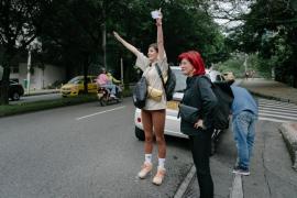 Marea premieră a celui de-al șaselea sezon America Express: cea mai lungă cursă cu bagajele duce concurenții în inima cartierului lui Pablo Escobar