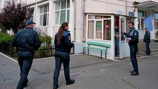 Poliţiştii din Gorj au pus gând rău chiulangiilor. Peste 40 de elevi, găsiţi oriunde dar nu la şcoală, în timpul verificărilor