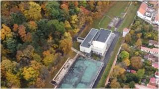 Investiţia de 8 milioane de lei care e o ruină de 8 ani. Clădirea ar fi trebuit să fie o emblemă a Braşovului: alte 9 milioane, pregătite pentru reabilitare