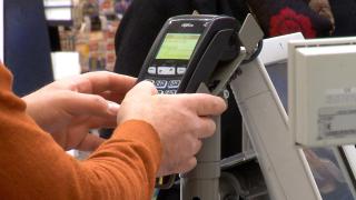 Primele nemulțumiri după limitarea plăților cash. Probleme pentru angajații din HoReCa: "Nu mi-ar conveni să-mi pun un POS"