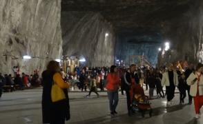 Record de turişti la salina Praid, în ultima săptămână. Oamenii vin din toate colţurile ţării pentru relaxare şi tratament