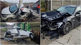 Tânărul de 19 ani care a spulberat cu BMW-ul o mașină conducea cu 210 km/h.  Renault-ul lovit s-a încolăcit, la propriu, după un stâlp, în Bocșa