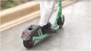 Test de legislaţie rutieră, minim 16 ani și echipament de protecție obligatoriu. Se pregătesc noi pentru cei care folosesc trotinetele electrice