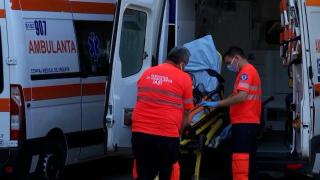 Un bărbat din Botoşani a încercat să se sinucidă după ce s-a uitat pe Google şi "a aflat" că are cancer. Două echipe de medici s-au luptat să-l salveze