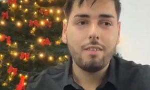 Dragoş a împodobit bradul de Crăciun în noiembrie. De ce a ales să-şi decoreze deja casa: "Sunt mult mai fericit"