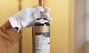 Suma record cu care s-a vândut o sticlă de whisky vechi de aproape 100 de ani