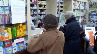 Greșeala făcută de 40% dintre români atunci când sunt răciți. Avertismentul medicilor: "Riscul este foarte mare pentru sănătatea noastră"