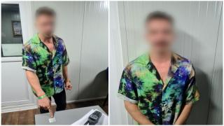 Ofițer de la un penitenciar din București, prins cu droguri la un concert. Ca să se apere, a spus că a primit plicurile de la o fată