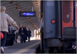 Greva CFR va fi amânată până miercuri. Salariile angajaţilor ar putea să nu fie afectate de măsurile Guvernului