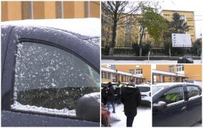 Filmul tentativei de crimă din liceul din Bihor. Eleva care fusese prinsă cu iubitul în cămin venise cu cuțitul de acasă. Nu i-a păsat nici măcar de prezența mamei