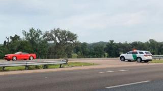 Mai mulţi români, arestaţi după ce au încercat să treacă ilegal graniţa din Canada în SUA