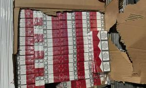 Mega captură de țigări de 1,5 milioane de euro, la Nădlac. Baxurile, găsite în camionul unui român care circula din Germania în R. Moldova