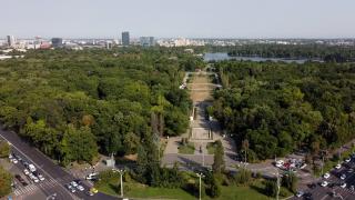 Percheziţii DNA în Bucureşti. Sunt vizate persoane care au obţinut pe nedrept 24 de terenuri din Herăstrău. Prejudiciul depăşeşte 10 milioane €