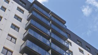 Scad drastic preţurile apartamentelor sau intră în faliment. Situaţia imobiliarelor în 2024, prin ochii analiştilor