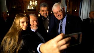 Marcel Ciolacu le-a povestit românilor din SUA cum a încercat să îşi facă un rost în Marea Britanie, după comunism. "Nu am reuşit acest lucru"