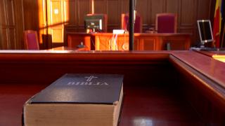 Legea fugarilor a ajuns la Curtea Constituţională. De ce cer judecătorii revizuirea actului care i-ar pedepsi pe cei care fug de închisoare de ani buni