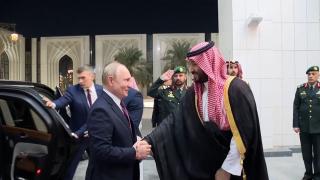 Turneul din Orientul Mijlociu, un succes pentru Vladimir Putin. Planul pus la cale alături de prinţul saudit Mohammed bin Salman pentru a creşte preţul petrolului