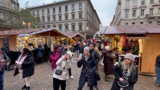 Târgul de Crăciun de la Budepesta, cel mai frumos din Europa în acest an. Maghiarii se laudă deja cu patru astfel de titluri în palmares