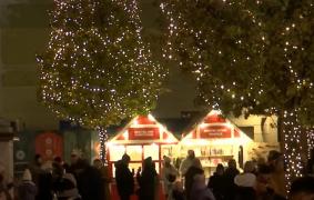 Târgul de Crăciun din Bratislava, unul dintre cele mai atractive din Europa. Surprizele cu care îi întâmpină pe turişti