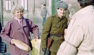 Sondaj INSCOP: Aproape 50% dintre români cred că regimul comunist a însemnat un lucru bun pentru România. Procentul, mai mare decât în urmă cu 10 ani. "Este șocant"