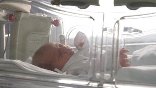 Anul cu cele mai puţine naşteri în România. Banii, sănătatea şi viitorul copiilor îi fac pe tineri să nu devină părinţi