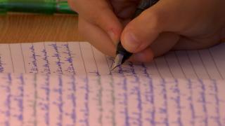 Directorul unui liceu din Iaşi a primit mită 300 de euro ca să transfere un elev. Tranzacţia cu iz penal, chiar pe holurile şcolii