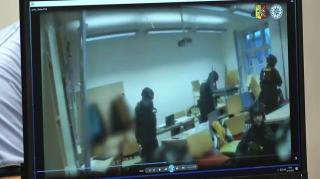 Atac armat în Praga. Momentul în care poliţia ia cu asalt universitatea. Imagini surprinse cu un bodycam