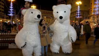 Târgul de Crăciun din Zagreb, împărţit între colinde tradiţionale şi muzică de club: "Am știut că trebuie să vin să îl văd"