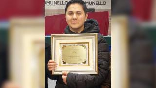 "Dacă n-ar fi fost fiul meu, nu aș mai fi aici". Un băiat român şi-a salvat de două ori mama, în Italia. Denis a fost premiat de autorităţile locale