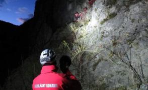 Mobilizare de forţe pentru salvamontiştii din Mehedinţi, pentru salvarea a trei turişti rătăciţi în zona Colţii Pietrei