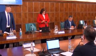 Majorarea salariilor din învăţământ, decisă azi de Guvern. Profesorii ar putea avea cu opt procente în plus, de la 1 ianuarie