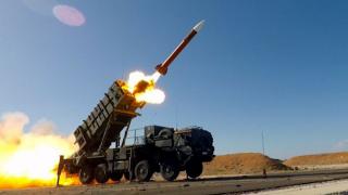 România cumpără 200 de rachete Patriot printr-un program finanțat de NATO