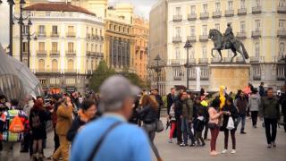 Veste bună pentru românii din Spania. Vor putea primi cetăţenie fără să renunţe la cea română