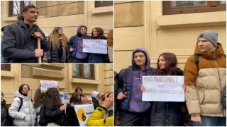 Începerea școlii, umbrită de un protest la ministerul Educației. Elevii din mai multe județe au protestat: ce îi nemulțumește