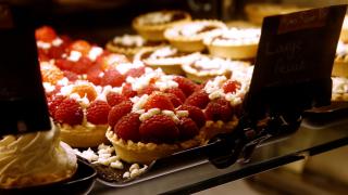 Trucul prin care unii producători vor să fenteze majorarea TVA la produsele cu mult zahăr. "Creează dependenţă"