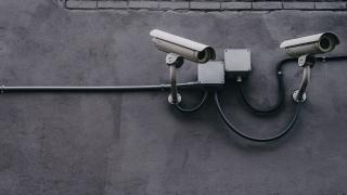 Camerele de supraveghere cu recunoaştere facială, interzise în spaţiul public. Scenariile extreme în care acestea pot fi folosite