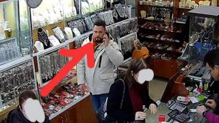 Spargere de zeci de mii de lei la o bijuterie din Târgu Jiu. Hoţul a pus ochii pe pradă în timpul zilei, iar peste noapte a golit magazinul